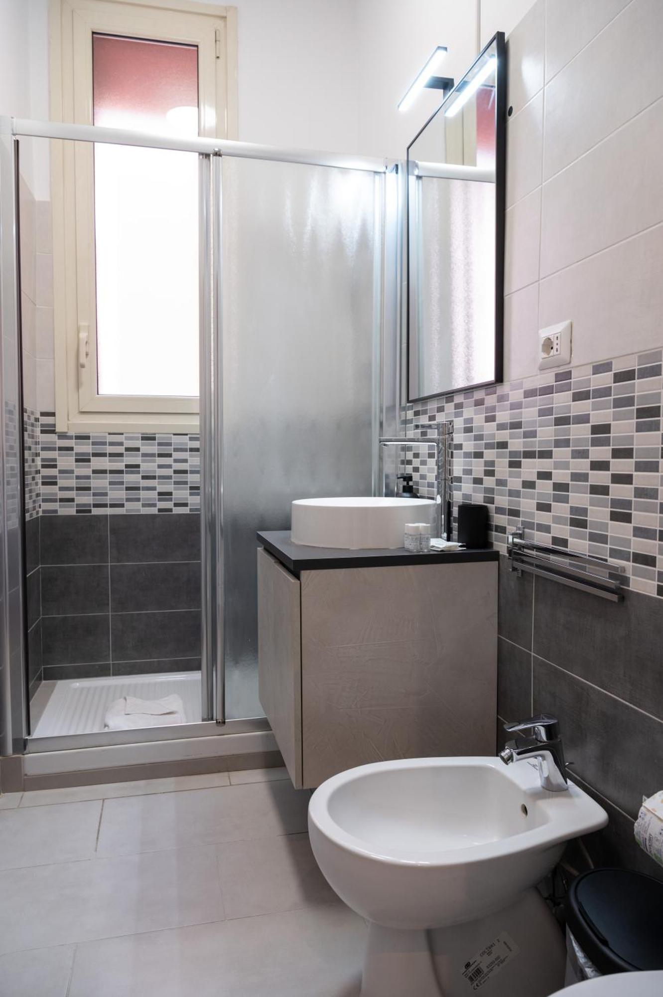 Half Palace, Relaxing Apartment In Rome San Lorenzo Exterior foto